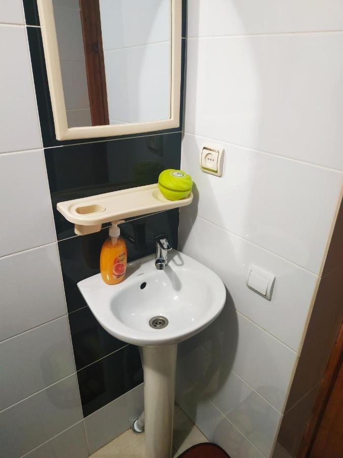 V Ulyanu Hotel Yaremche Bagian luar foto