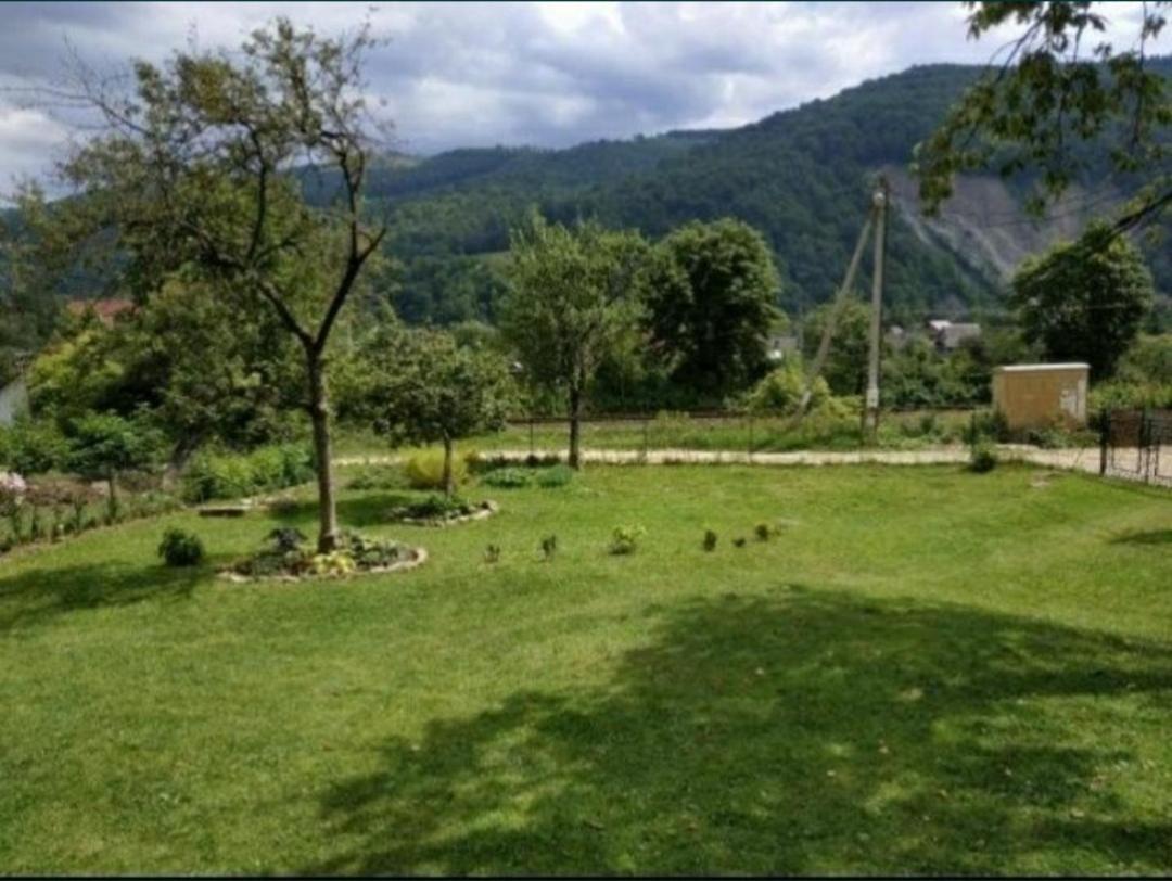 V Ulyanu Hotel Yaremche Bagian luar foto